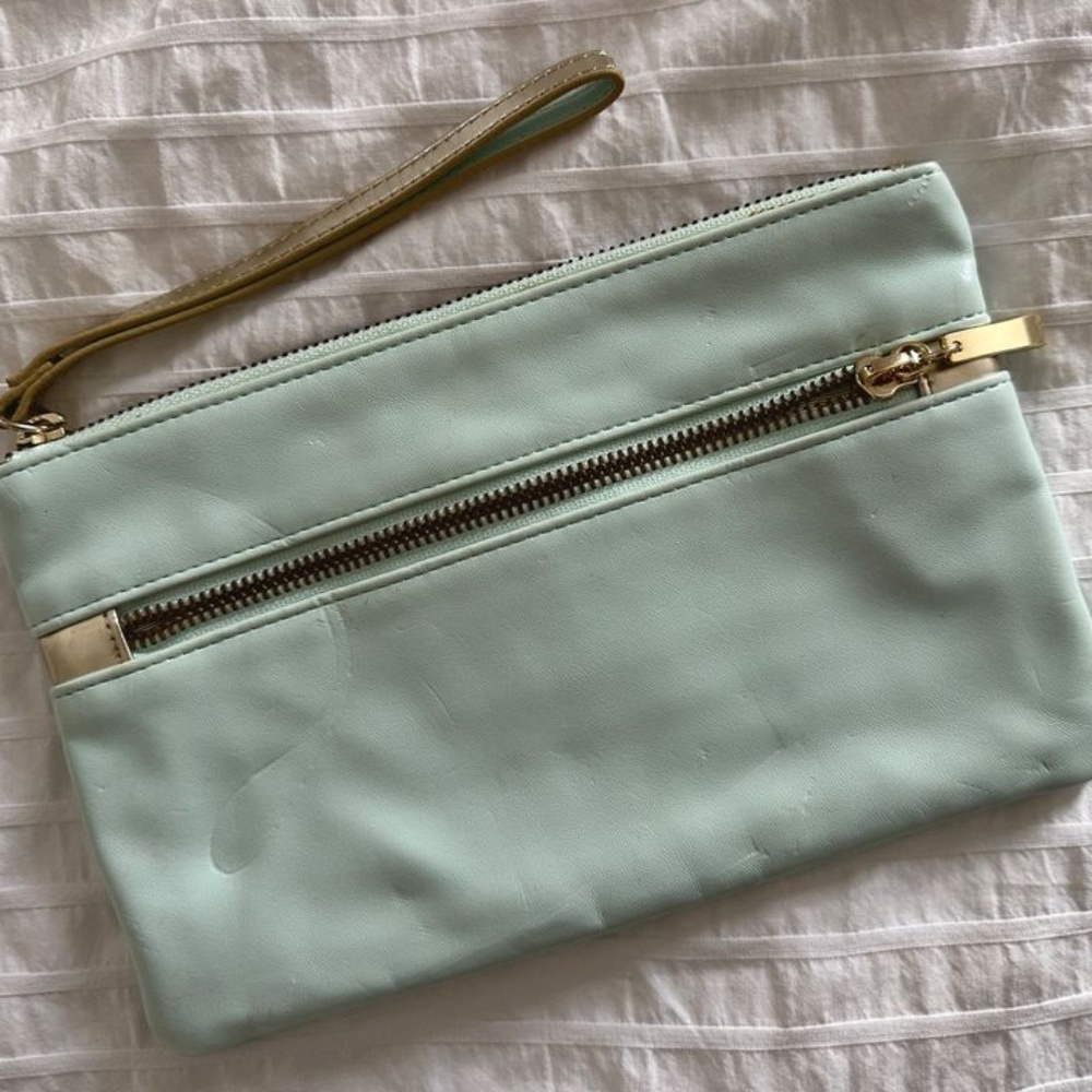 FINAL PRICE! White House Black Market Clutch Purse Wristlet Seafoam Green Gold